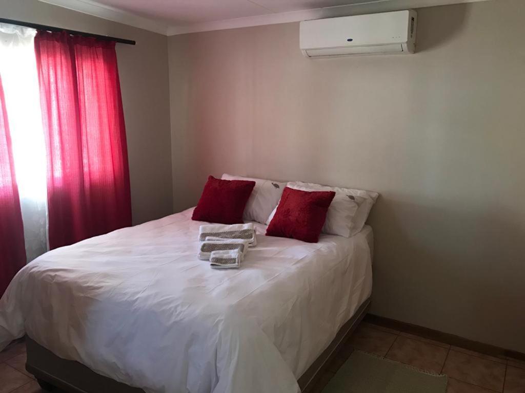 Urbanlife Keetmanshoop Accommodation Exteriér fotografie